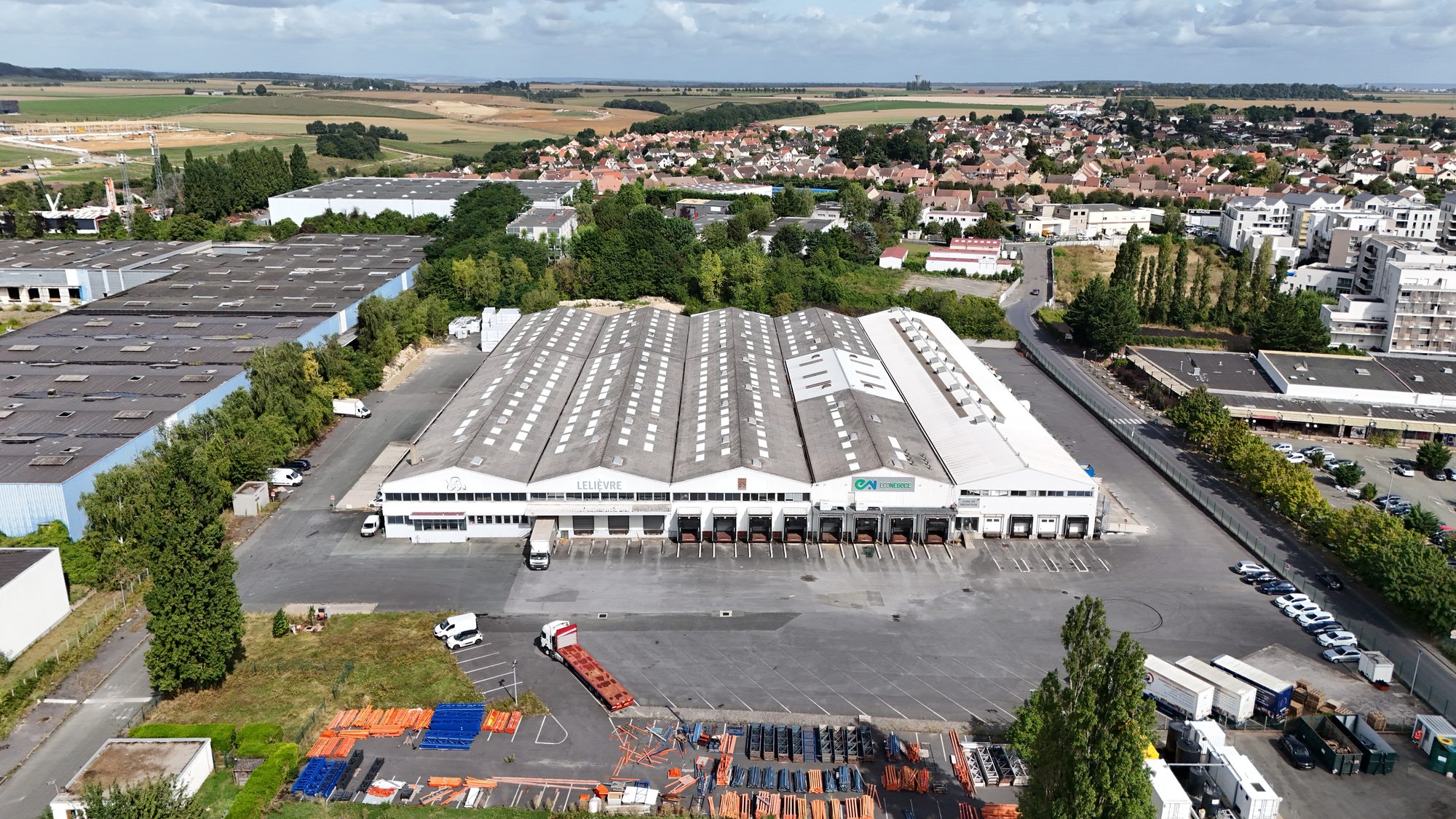 Louvres (95) — plateforme logistique LELIÈVRE, vue aérienne