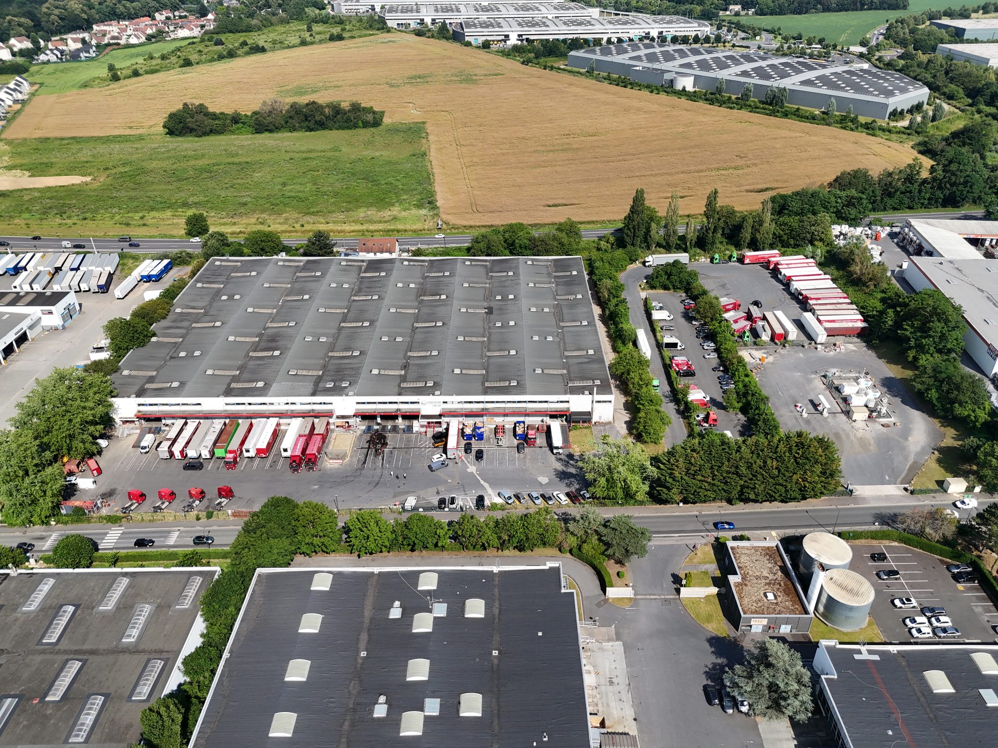 Saint-Witz (95) — plateforme logistique, vue aérienne